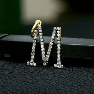 Pendentif en forme de lettre M, pendentif en diamant fait à la main, pendentif en argent Sterling, pendentif en forme de breloque initiale, vente en gros - Product Image 2