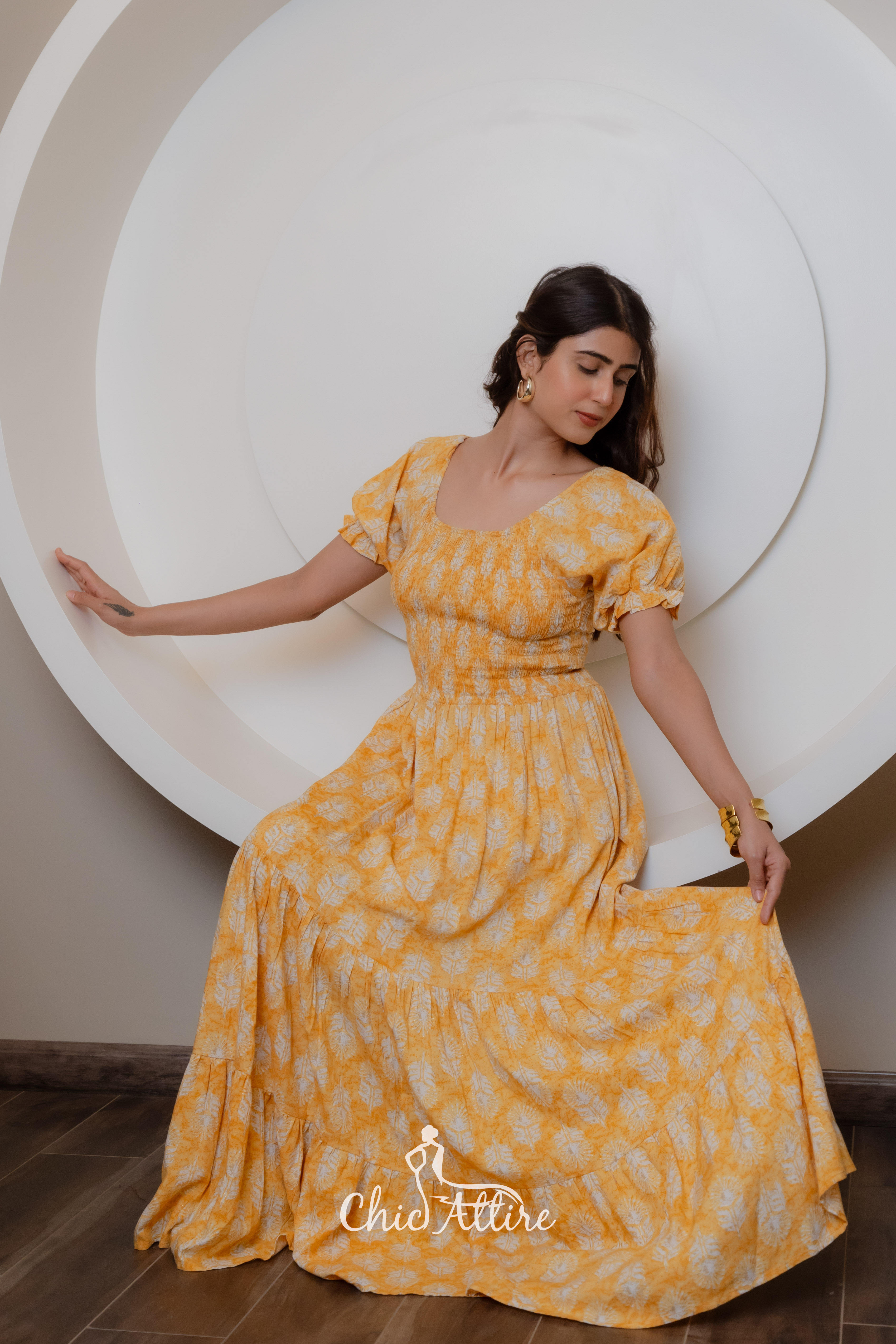 สีเหลือง