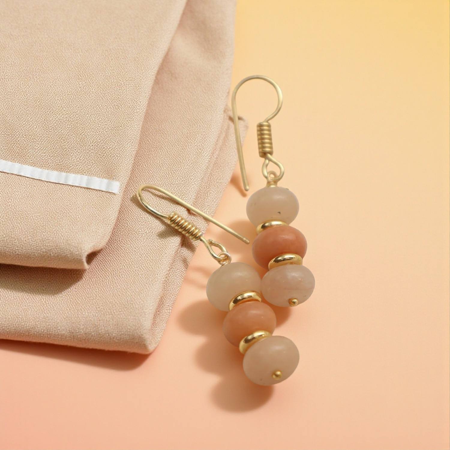 มูนสโตนสีพีช