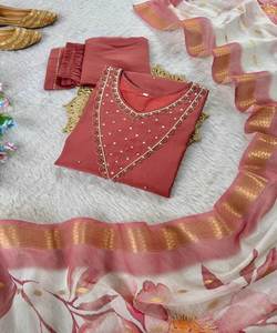 FANTAISIE ROMAINE EN SOIE ET DENTELLE DE TRAVAIL HAUT BAS AVEC DUPATTA FESTIVE WEAR PRIX DE GROS VÊTEMENT ETHNIQUE PÊCHE - Product Image 2