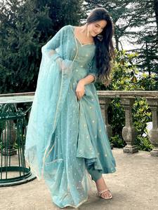 Robe en soie Vichitra lourde pour femme Bas Duptta-Vêtements ethniques élégants pour les occasions de fête - Product Image 2
