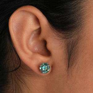 ต่างหูเงินแท้ 925 ทรงกลม สีเขียว Moissanite ต่างหูทรงกลม Moissanite สตั๊ด ต่างหูเพชร Moissanite แฮนด์เมดขนาด 7.5 มม - Product Image 4