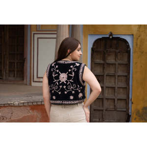 <b>Long</b> Women's Unique Black Velvet <b>Gilet</b> Vest Embroidery Vintage <b>Hooded</b> Cotton-Filled Button-Decorated Knitted Outer Wear - Product Image 2