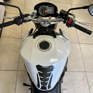 Suzuki GSX-R 750 Moto Sportiva Serie 106 CV >80 km/h - Product Image 3