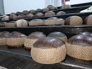 Offre Spéciale 2025 bols en noix de coco | 100% bols naturels du Vietnam | Bol de service décoratif en coquille de noix de coco biologique - Product Image 2