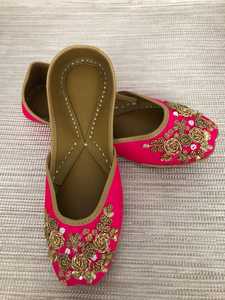 Khussa jutti mojari punjabi รองเท้าหนังสไตล์ชนเผ่าอินเดียโดยงานฝีมือสุดหรูโดย AA impex - Product Image 2