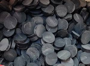 Botón de colores de cuerno de búfalo de la mejor calidad Tamaños personalizados crudos Botón de cuerno real de búfalo marrón Botón de cuerno en blanco crudo - Product Image 6