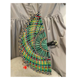 Ventilador de mano de algas marinas decorativo | Ventilador de hoja de palma portátil tejido para fiesta de eventos tropicales o uso diario. - Product Image 1