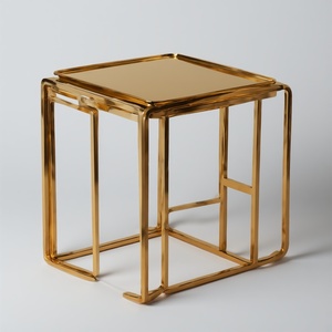 Nouvel arrivage Table d'appoint carrée en métal sur mesure Finition dorée Style moderne élégant pour la maison Hôtel Restaurant Décor en miroir - Product Image 1