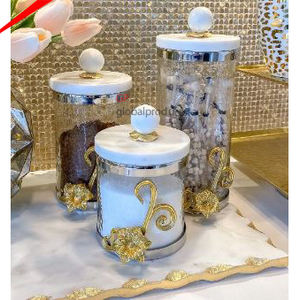 Boîte en verre pour articles d'hôtel de conception premium avec couvercle décoratif en marbre et en métal pour les décorations - Product Image 2