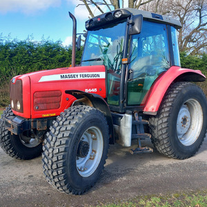 ซื้อรถแทรกเตอร์ล้อยางขนาดกะทัดรัด Massey Ferguson GC1725M คุณภาพพรีเมียม พร้อมลูกปืนแกนปั๊ม จัดส่งรวดเร็ว และมีตัวเลือกขายส่ง - Product Image 1
