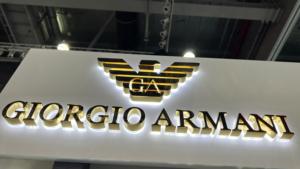 Boîte à lumière LED creuse en acier inoxydable double face pour l'extérieur Panneau publicitaire double face durable Effet lumineux en fer - Product Image 6