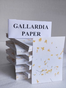 Papel Hecho a Mano con Pétalos de Flores Galladria, Hecho a Medida, para Invitaciones de Boda, Manualidades, Papelería Floral Reciclada y Sostenible - Product Image 2