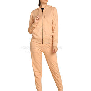 Dernière conception de vêtements de jogging à capuche pour femmes survêtement à motif solide en coton le plus vendu pour l'hiver nouveauté vêtements de rue décontractés - Product Image 1