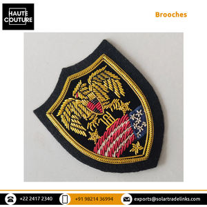 Broches Kora bordados a mano hechos a mano con forma de escudo de calidad estándar más vendidos disponibles en tamaño y color personalizados - Product Image 4