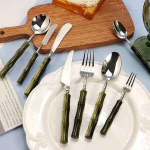 Ensemble de couverts en acier inoxydable au design moderne pour table à manger et utilisation en fête |   Couverts durables pour la maison - Product Image 2