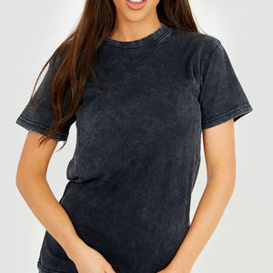 Camiseta Elegante Negra con Lavado Ácido para Mujer, Estilo Casual Chic, Estilo Vintage al por Mayor, Diseñada para Moda Urbana, Transpirable, OEM - Product Image 6