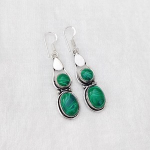Pendientes Colgantes de Malaquita Multicolor, Plata 925, Hechos a Mano, Joyería Boho, Pendientes de Cristal Verde, Regalo para Mamá - Product Image 2