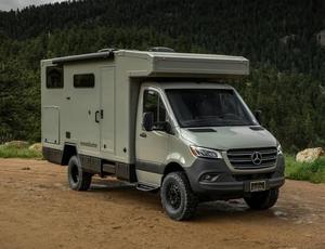 Camping-car confortable pour voyages, camping et itinérances urbaines, type caravane mobile - Product Image 6