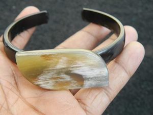 กำไลข้อมือสุดหรูสำหรับผู้หญิงเครื่องประดับแฟชั่นกำไลเขาควายขนาดใหญ่ทำด้วยมือสไตล์ใหม่กำไลข้อมือ - Product Image 6