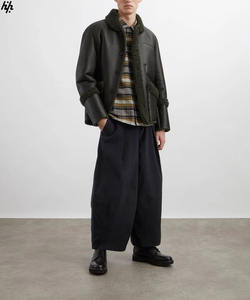 Chaqueta de Cuero de Oveja de Lujo para Hombre, Cuello Alto, Cierre de Cremallera, Bolsillos Profundos, Diseño Elegante para Invierno - Product Image 2