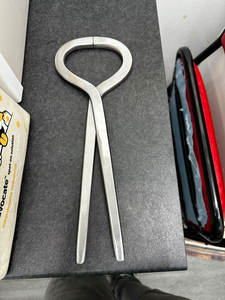 Probador de pezuña ajustable para el cuidado de pezuñas de caballo, suministros de etiqueta privada y OEM, herramientas de forja de herraduras equinas hechas de acero - Product Image 4