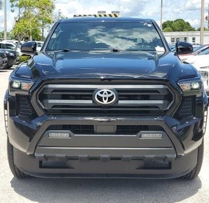 LIMPIO USADO 2024 Toyota Tacoma SR5 Doble Cabina RWD - Product Image 1