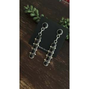 Pendientes Colgantes Hechos a Mano por Navajo con Ónix y Plata de Ley, Joyería Cultural Coleccionable - Product Image 4