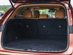 Lexus NX 350 Premium AWD Automatique 2024 d'occasion, étincelant, jantes en alliage R17, sièges en cuir, système de navigation, démarrage à distance - Product Image 6