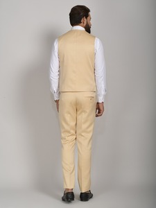 Costume Classique Beige pour Hommes à Haute Demande, 5 Pièces, pour les Affaires et les Occasions Spéciales, Disponible à un Prix Abordable en Inde - Product Image 2