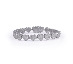Bracelet en diamant : Bracelet en argent sterling avec diamant moissanite en forme de cœur de luxe (or blanc) - Product Image 1