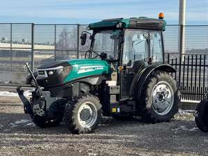 Tractor Agrícola F4100 de 100HP 4WD con Cabina, Motor Diésel Weichai de Uso Pesado, Bomba y Caja de Cambios - Product Image 4