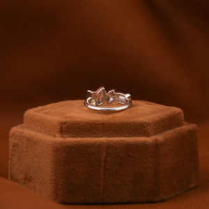 Bague en Or Massif 18 carats avec Quatre Diamants Multiformes, Certifiée IGI, Tailles Marquise, Radiant, Taper, Baguette, Poire, Diamants de Laboratoire – Cadeau d'Anniversaire - Product Image 5