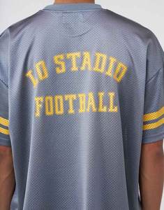 Jersey de fútbol americano con cuello en V en tela de malla 100%, ropa de calle cómoda sostenible, Jersey deportivo con número de jugador personalizado - Product Image 6