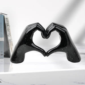 Coeur Forme Noir Couleur Fini Maison Sculpture Décorative Table Accent À La Main Artistique Chambre Table Élégant Décor Article - Product Image 2