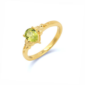Anillo de Plata de Ley 925 con Peridoto en Forma de Pera y Diseño Cruzado, Joyería de Diseño Inspirada en la Naturaleza - Product Image 1