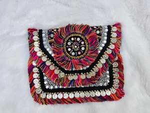 Sac à main en broderie pour femmes, sac à main pour femmes, sac à main de soirée artisanal indien, sac en jute en gros, meilleur prix de tous les temps - Product Image 2