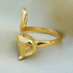 Venta al por mayor personalizado 18K chapado en oro divertido ardilla animal anillo inicial grabado corte diamante forma joyería en latón para fiestas - Product Image 4