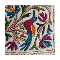 Tissus Kanga brodés à la main par des designers spécialisés dans la broderie Aari (Polyester) – Décontractés, grandes tailles, pour la vente en gros