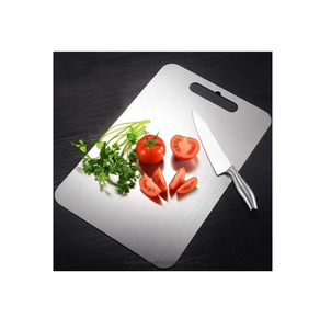 Nouvellement planche à découper en acier inoxydable 3 pièces de tailles différentes personnalisé graver Logo meilleur produit de qualité - Product Image 2