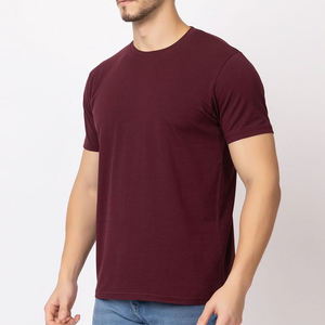 Camiseta de Hombre con Logotipo Personalizado al por Mayor, Transpirable, de Secado Rápido, Ligera, Informal, de Última Moda, Camiseta de Alta Calidad para Hombre - Product Image 3