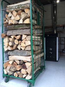Bûches de bois de frêne à vendre - Bois de chauffage de qualité supérieure pour usage domestique et industriel - Product Image 3