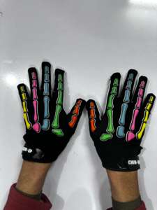 Gants de football américain personnalisés de marque Gants de réception de football résistants à l'usure pour adulte Service OEM avec fonction collante - Product Image 6