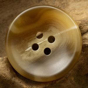 Real Buffalo Horn Botones de 4 agujeros para camisas y pantalones - Product Image 6