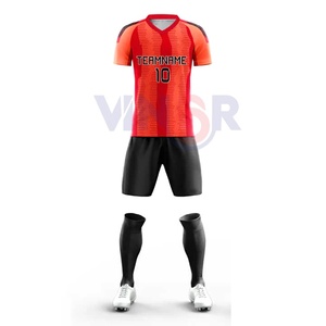 Conjunto de uniforme de fútbol con logotipo personalizado de alta calidad, pantalones cortos de uniforme de club de fútbol de poliéster Unisex, incluye nombre de sublimación verde - Product Image 1