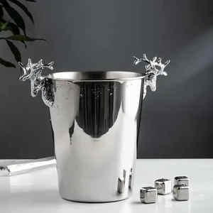 Cubo de hielo de metal de calidad superior pulido con espejo con asa, elegante, duradero y perfecto para fiestas y uso en el bar del hogar - Product Image 1