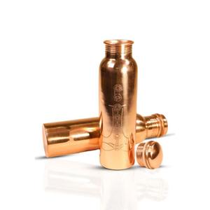 Bouteille d'eau en cuivre au look antique pour les amateurs de yoga avec un design étanche et un artisanat de haute qualité pour un usage quotidien - Product Image 6