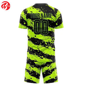 Maillot de football à manches courtes et à sublimation pour homme, coupe automatisée, haut personnalisable pour les joueurs de football - Product Image 2