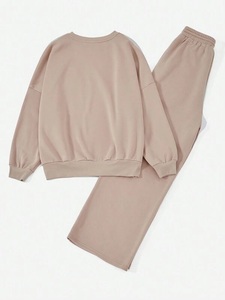ชุดกีฬาผู้ชายแบบ unisex ของ OEM เสื้อสเวตเชิ้ตแบบสวมใส่สบายระบายอากาศได้ดีและกางเกงจ็อกเกอร์สำหรับออกกำลังกายในโรงยิม ชุดวอร์มสำหรับฤดูใบไม้ร่วง - Product Image 2