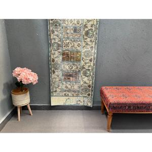 Alfombra Turca Vintage de 2.2x5.9 pies, Alfombra de Pasillo, Alfombra de Lana con Bordes Azules y Marrones - Product Image 1